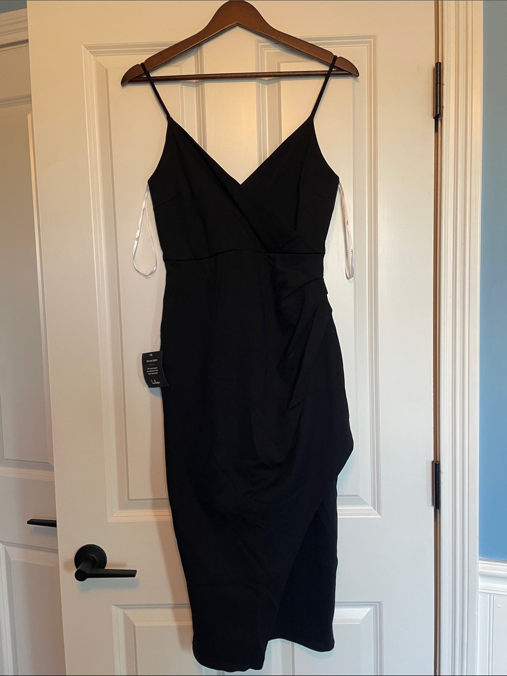 Lulu's Black Spaghetti-Strap Midi Dress